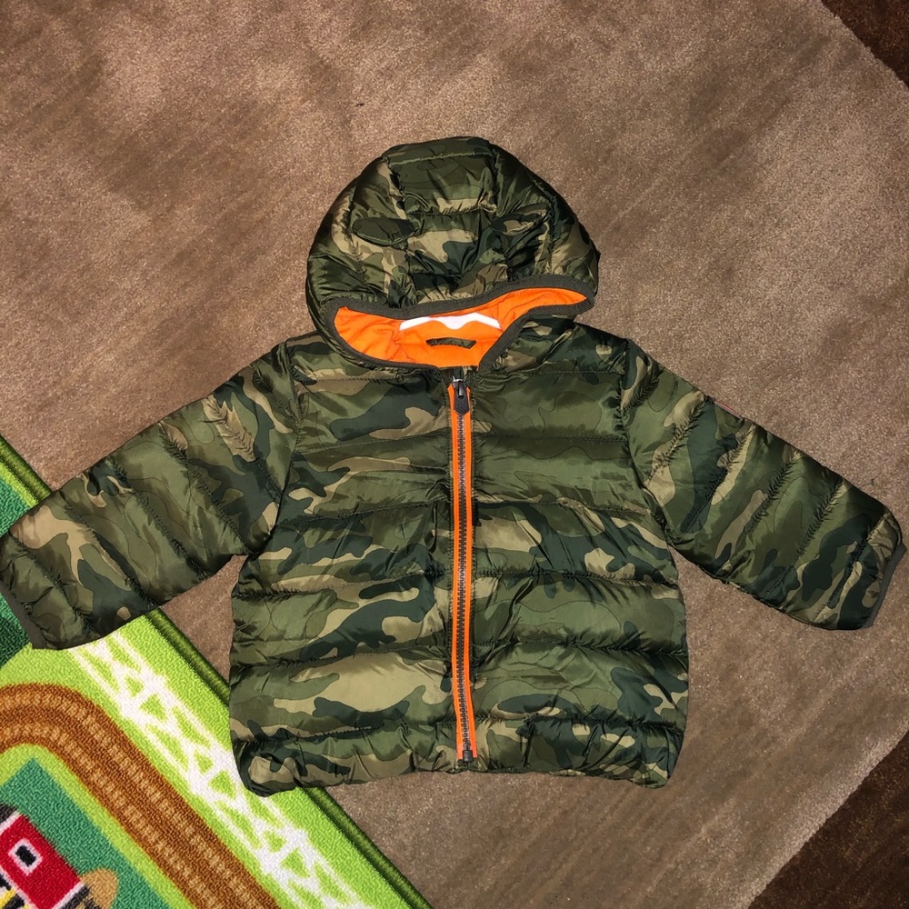 EUC Gap camo puffer jacket